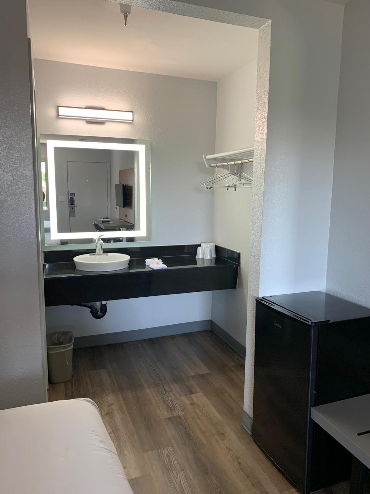 2 Queen Beds Suite Non-Smoking